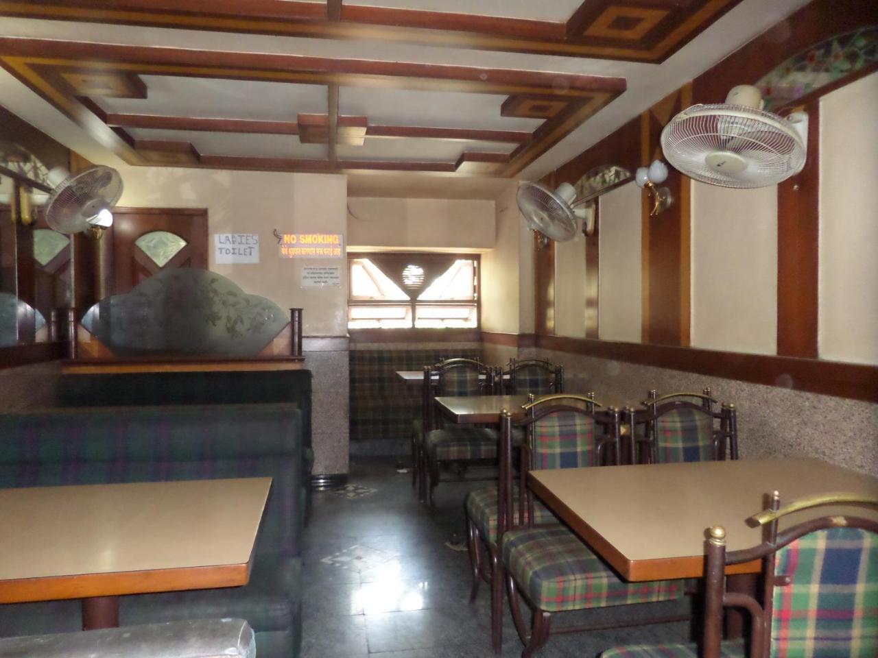 Hotel Padma ナーシク エクステリア 写真
