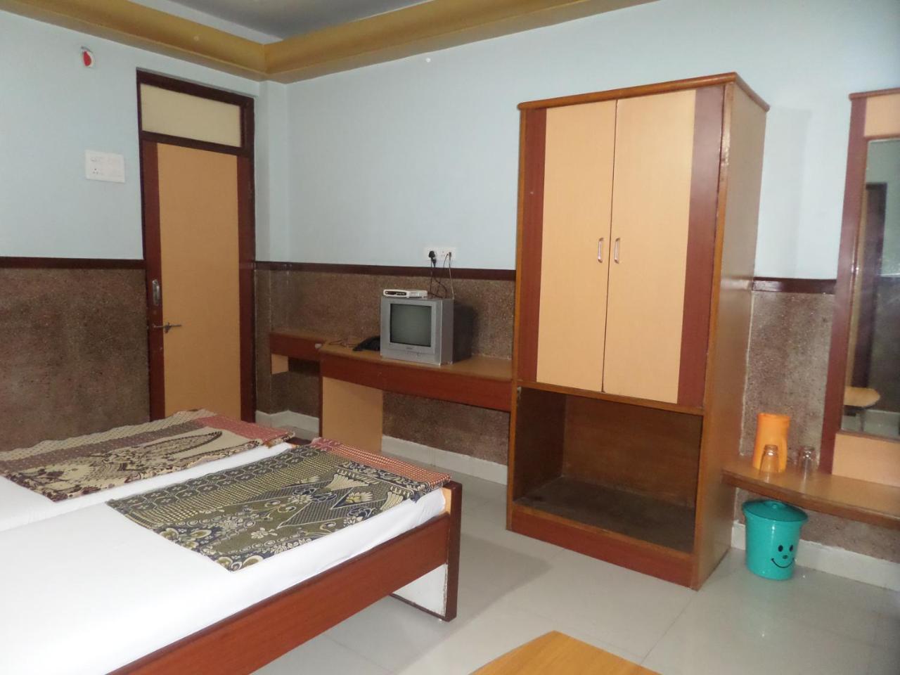Hotel Padma ナーシク エクステリア 写真
