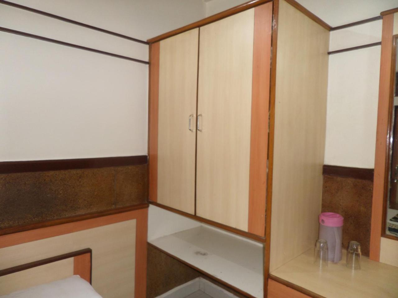 Hotel Padma ナーシク エクステリア 写真